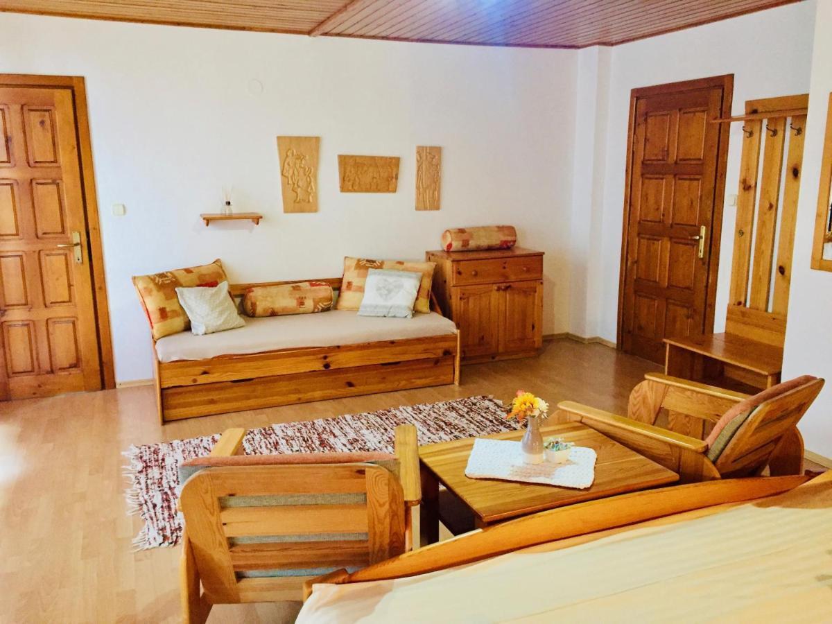 Privat Majo Hotel Liptovský Mikuláš Eksteriør billede